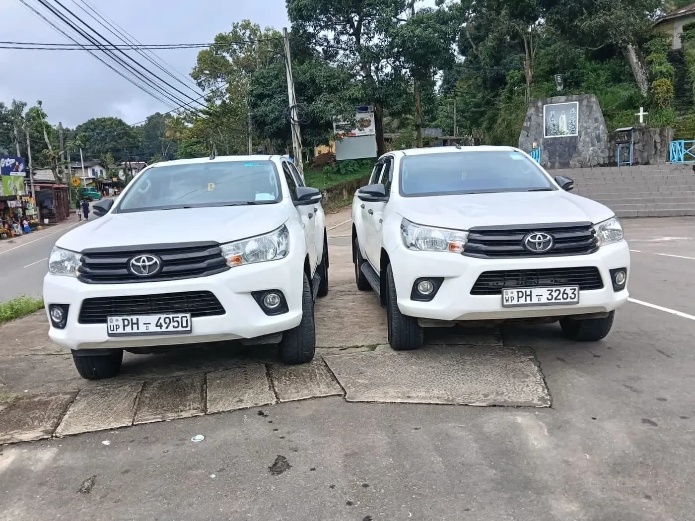 Toyota Hilux pickups available to rent from Randerana Cabs in Badulla