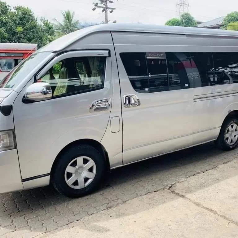 Van Hire with Driver in Sri Lanka: KDH Vans for Groups & Airport Transfers